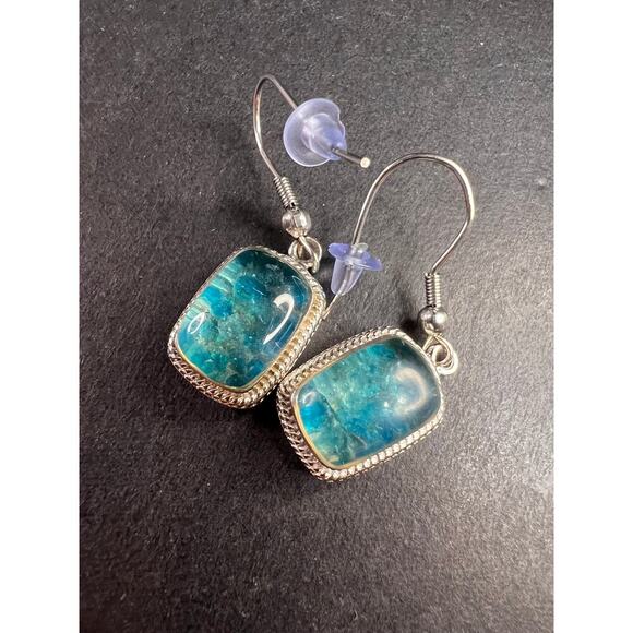 NEW neon apatite in matrix in platinum over copper - Picture 16 of 16